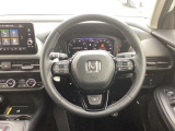 視認性の良いメーターで、運転中も情報がひと目で確認できて安心。見やすさにこだわったデザインで、毎日のドライブがもっと快適に