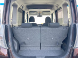 積み下ろしのしやすいデッキにはたっぷりと荷物を積み込んでいただけます。遊びから仕事まで、様々なシーンで頼れます♪