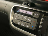 オートエアコンのお車ですので室内の温度をスムーズに調整してくれます♪