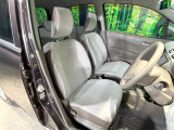 運転席シート廻りは使用感も少なく、良好な状態となっています。前オーナー様が丁寧に使っていたことがよくわかりますね。
