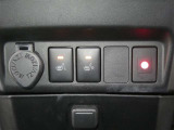 【シートヒーター搭載】シートを温めてくれる暖房機器です!長時間座っていると負担が掛かりやすい背中や腰、または冬場の寒い日に冷えやすい脚部に快適なぬくもりを♪