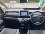 視界も広く、メーター視線移動少なく運転しやすいですよ。