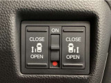 【両側パワースライドドア】両側がパワースライドドアになっており、運転席のスイッチやスマートキーでも開閉が可能です!開口部も広いので乗り降りも楽々♪