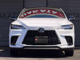 三眼LEDヘッドライト(オートライト・オートハイビーム)・LEDポジショニングライト。登録済未使用車。