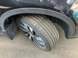 切削加工とブラック塗装を施した純正アルミホイール★【215/55R17】タイヤの溝も、まだまだ!くわしくはスタッフへ。