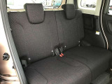 2列目シートも人間工学に伴った構造になっております☆長時間乗車しても疲れにくくなっておりますのでぜひ一度乗ってご体感ください!