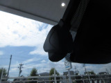 ドライブレコーダーも装備しています。万一の事故の際、録画映像が役に立つこともございます。