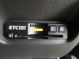 ETC付。高速道路の料金所はキャッシュレスで通過です。サービスエリア等にあるスマートインターの出入りも利用可能でとっても便利。ご納車後すぐにお使い頂けるようセットアップしてのお渡しとなります。