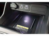 ワイヤレス充電搭載!対応した機器を置くだけで充電することが可能です!