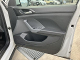 この度は数ある中から弊社認定中古車をご覧いただき誠にありがとうございます。スペースの都合上、店舗で展示していない場合がございますの事前にお問い合わせくださいませ。