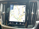 【9インチタッチスクリーン純正HDDナビ】「Apple Car Play」「Android Auto」対応のボルボ先進ナビゲーション「SENSUS」。最新地図データへ無料更新してお渡しします。