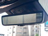 【デジタルインナーミラー】後席の大きな荷物や同乗者で後方が確認しづらい時でも安心!カメラが撮影した車両後方の映像をルームミラー内に表示。クリアな視界で状況の確認が可能です!