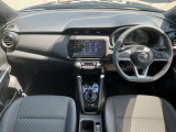 運転席周りの装備がご覧いただけます。展示場では実際にシートに座って確認していただけます。