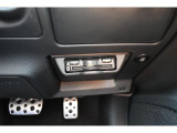 ETCは運転席インパネ右下に専用カバーによって埋め込まれています