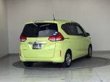 バックカメラが付いているのでバックでの車庫入れも安心です。