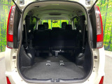 普段のお買い物や通勤、送迎等に十分な荷室スペースを確保しております。セカンドシートを倒すと、大きな荷物の積載も可能です♪