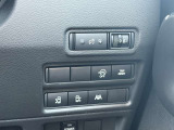 両側電動スライドドア ワンタッチでスライドドアの開閉が可能です!もちろんキーからの操作も可能♪お子様を抱いているとき両手いっぱいの荷物時などでもピッと開いてくれる便利な機能です!