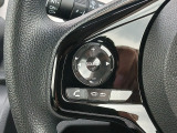 ハンドルの左側にはオーディオのリモコンが付いてるので、ハンドルでの操作が可能!