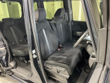 乗降がしやすい運転席。高さが調節できて小柄な方でもベストポジションをとることができます。