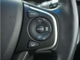 ◆アダプティブクルーズコントロール◆予め設定した車速内でクルマが自動的に加減速。前走車との適切な車間距離を維持しながら追従走行します。【LKAS】車線維持支援システムでステアリング操作を支援。