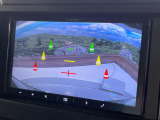 【バックカメラ】駐車時に後方がリアルタイム映像で確認できます。大型商業施設や立体駐車場での駐車時や、夜間のバック時に大活躍!運転スキルに関わらず、今や必須となった装備のひとつです!