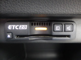 ETC付。高速道路の料金所はキャッシュレスで通過です。サービスエリア等にあるスマートインターの出入りも利用可能でとっても便利。ご納車後すぐにお使い頂けるようセットアップしてのお渡しとなります。
