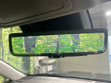 【デジタルインナーミラー】後席の大きな荷物や同乗者で後方が確認しづらい時でも安心!カメラが撮影した車両後方の映像をルームミラー内に表示。クリアな視界で状況の確認が可能です!