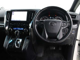 運転席廻りです。
