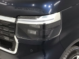 LEDヘッドライトは、点灯の瞬間から最大光量を発揮し、突然暗くなるトンネルなどでの安定感を高めます。