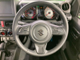 【純正革巻きステアリング】上質な革を使用することで、手にしっかり馴染みとても運転しやすいハンドルです♪