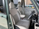 快適に運転できるドライブポジション!シートリフターもあるので無理のない運転姿勢がとれます。