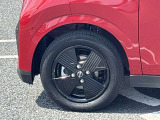 高級感引き立てるアルミ装着車。お洒落は足元からですね!