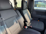 運転席、助手席、床、マットともに綺麗です。