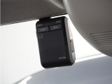 ◆ドライブレコーダー◆映像・音声などを記録する自動車用の装置です。 もしもの事故の際の記録はもちろん、旅行の際の思い出としてドライブの映像を楽しむことができます。