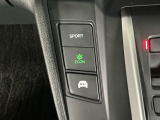 省燃費で走るECONモード、伸びのいい加速感をもたらすSPORTモード、モーターだけで走ることでエンジン音を抑えるEVモードと、気分や状況にあわせて走りのテイストが選べるスイッチを採用しています♪