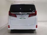 明るく視認性の良いLED式テール&ハイマウントストップランプ採用で、後続車に対して自車の存在をアピールすることて安全性を高めます!