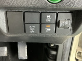 運転席から操作しやすい各種スイッチ