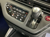 発進時から滑らかに加速する無段階変速のCVTはストップ&ゴーの多い街の中も快適です