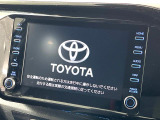 【メーカー純正ナビ】インテリアに溶け込むスタイリッシュな「専用設計」メーカーナビを装備♪視認性や操作性など基本性能にも優れ、より上質なカーライフをお楽しみいただけます。