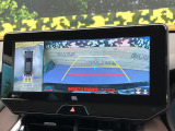 【パノラミックビューモニター】専用のカメラにより、上から見下ろしたような視点で360度クルマの周囲を確認することができます☆死角部分も確認しやすく、狭い場所での切り返しや駐車もスムーズに行えます。