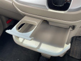 前席の収納スペースも十分ございます!常備しておきたいものを収納できるのは便利ですね!