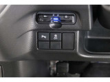 【横滑り防止装置】ドライバーの安全運転をアシストしてくれる装備が充実しています☆ドライバーの不安を安心へと変えてくれますね。