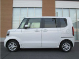 納車前には外装・内装のクリーニングを実施しております。クリーニングはご協力をいただいている業者様と共同でより良い品質を追求しております。※車両状態によっては店頭展示前に実施