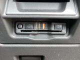 ETCももちろん搭載。いちいち料金所で停車する必要なんて当然ないです。スムーズにストレスなくドライブをお楽しみください。(※支払総額にセットアップ費用は含まれておりません。)