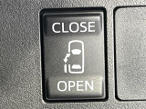 【パワースライドドア】スマートキーや運転席のスイッチでスライドドアの開閉が可能♪電動だから力を入れてドアを開ける必要が無く、小さいお子様でも、重い荷物を持っている時もラクに開け閉めできます♪