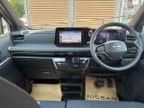 内装はルームクリーニング済みです!清潔な車内で快適なドライブをお楽しみください!!前席、後席、そしてエンジンルームまで全てクリーニング済みです。