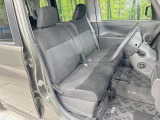 運転席まわりには十分なスペースがあり、大柄な方でもゆったり運転していただける環境です。