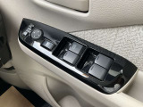 運転席オートが付いたパワ-ウインドスイッチです。
