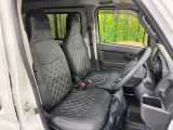 ドライバーによって運転しやすいポジションは異なり、あの車はどうなのか不安なこともありますよね。気になるお車は店頭で乗り込んでご確認いただけます♪