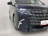 フォグランプ装着車です。暗い夜道の車両前方を明るく照らします